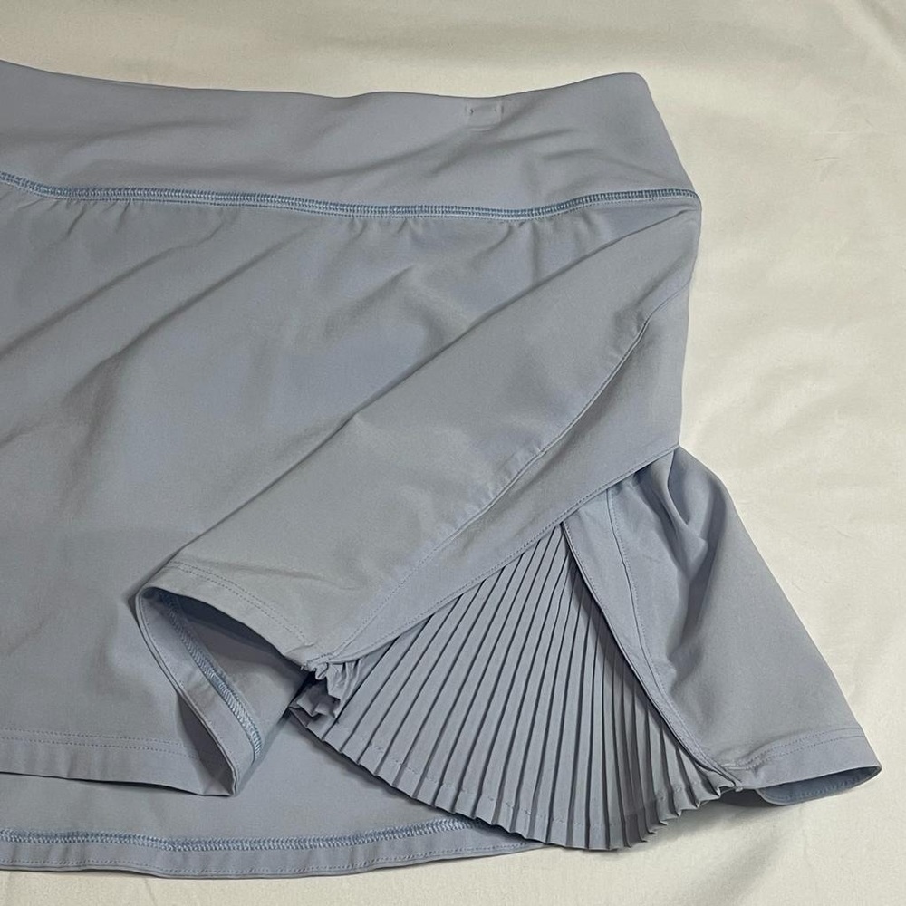 Lululemon Gray Silver Athletic Skort Skirt Short Tennis - Picture 2 of 10